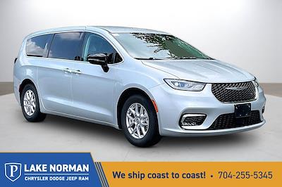 2024 Chrysler Pacifica FWD Minivan for sale #2LN3537 - photo 1