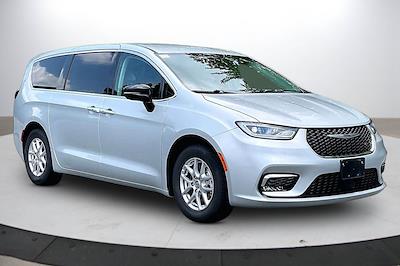 2024 Chrysler Pacifica FWD Minivan for sale #2LN3537 - photo 2