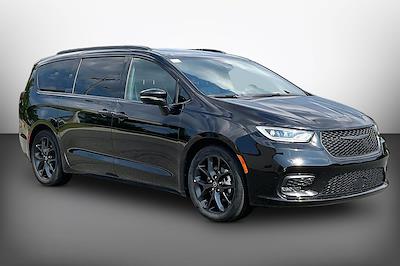 2025 Chrysler Pacifica FWD Minivan for sale #2LN3666 - photo 2