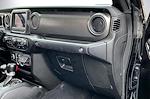 2022 Jeep Gladiator Crew Cab 4WD Pickup for sale #500293A - photo 18