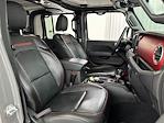 2021 Jeep Gladiator Crew Cab 4x4 Pickup for sale #523982A - photo 21