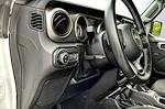 2021 Jeep Gladiator Crew Cab 4WD Pickup for sale #527037A - photo 18