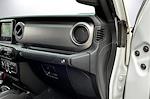 2021 Jeep Gladiator Crew Cab 4WD Pickup for sale #527037A - photo 19
