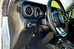 2020 Jeep Gladiator Crew Cab 4WD Pickup for sale #538985A - photo 18