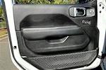 2020 Jeep Gladiator Crew Cab 4WD Pickup for sale #538985A - photo 25