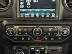 2022 Jeep Gladiator Crew Cab 4x4 Pickup for sale #7LN1849 - photo 14