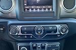 2020 Jeep Gladiator Crew Cab 4x4 Pickup for sale #7LN2301 - photo 16