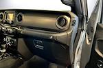 2020 Jeep Gladiator Crew Cab 4WD Pickup for sale #7LN2314A - photo 17