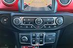 2020 Jeep Gladiator Crew Cab 4WD Pickup for sale #7LN2371A - photo 17