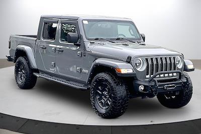 Used 2022 Jeep Gladiator - photo 1