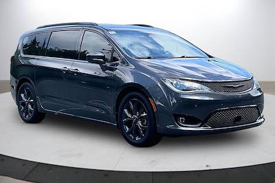 2020 Chrysler Pacifica FWD Minivan for sale #7LN3553 - photo 2