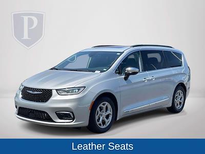 2023 Chrysler Pacifica FWD Minivan for sale #2GA1362 - photo 2