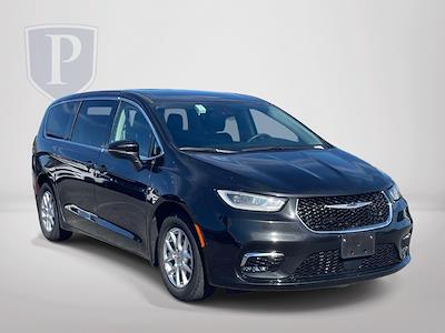 2023 Chrysler Pacifica FWD Minivan for sale #2GA1575 - photo 2
