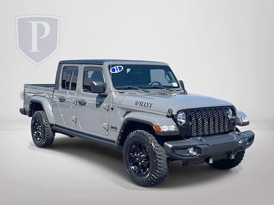 2021 Jeep Gladiator Crew Cab 4x4 Pickup for sale #515162A - photo 2