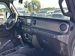 2021 Jeep Gladiator Crew Cab 4x4 Pickup for sale #515162A - photo 13