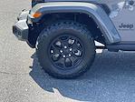 2021 Jeep Gladiator Crew Cab 4x4 Pickup for sale #515162A - photo 9