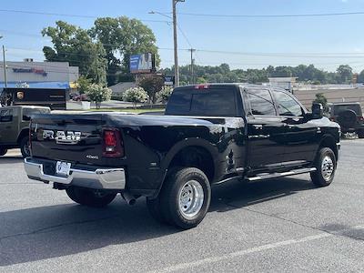 2025 Ram 3500 Crew Cab DRW 4x4 Pickup for sale #575026 - photo 2