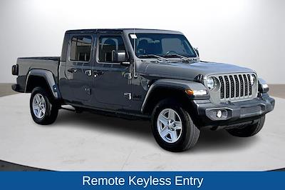2021 Jeep Gladiator Crew Cab 4WD Pickup for sale #9GA1321 - photo 2