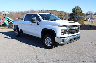 Used 2024 Chevrolet Silverado 2500 - photo 1