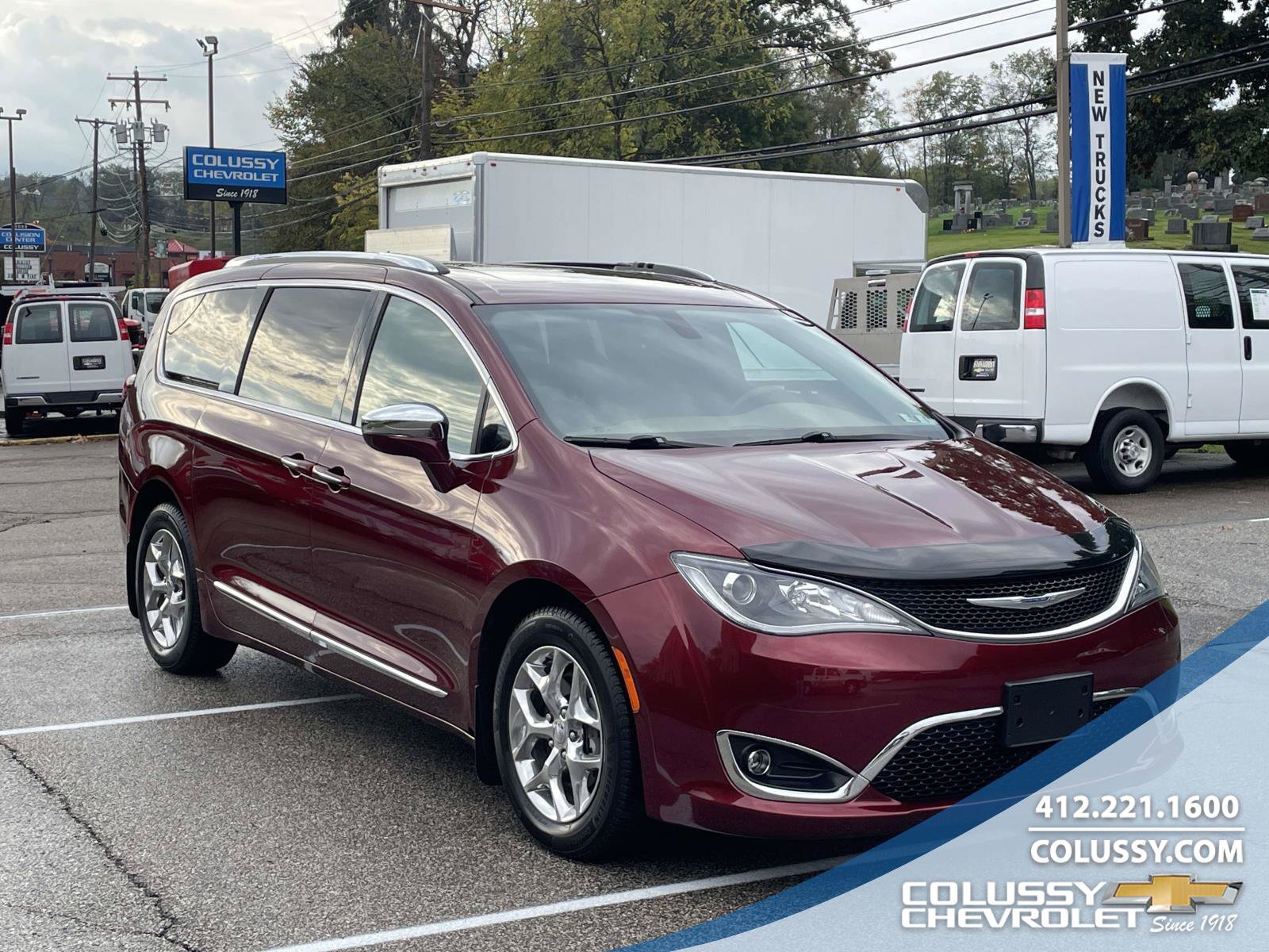 Used 2017 Chrysler Pacifica - photo 1