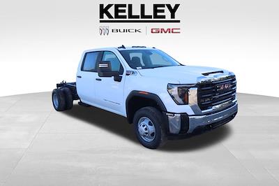 2026 GMC Sierra 3500 Crew Cab DRW 4x4 Cab Chassis for sale #F26095 - photo 1