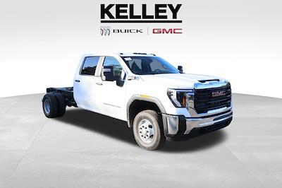 New 2026 GMC Sierra 3500 Pro Crew Cab 4x4 60 CA Cab Chassis for sale #F26182 - photo 1