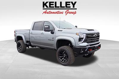 Used 2025 Chevrolet Silverado 2500 - photo 1