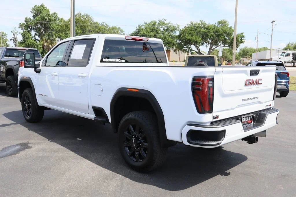 Used 2025 GMC Sierra 2500 - photo 9