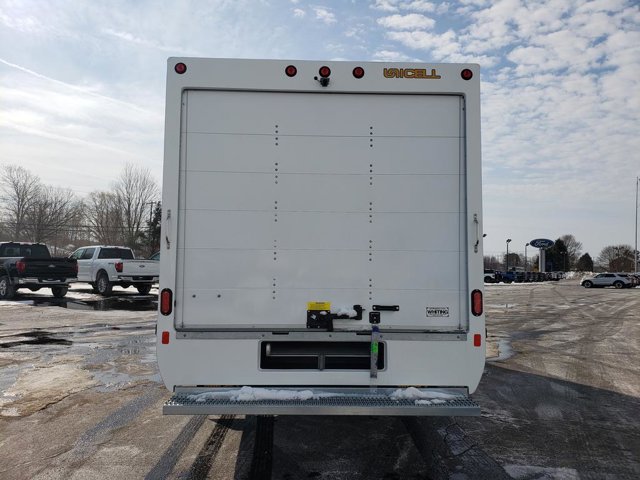New 2026 Ford E-450 - photo 6