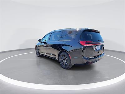 2024 Chrysler Pacifica FWD Minivan for sale #BD15318 - photo 2