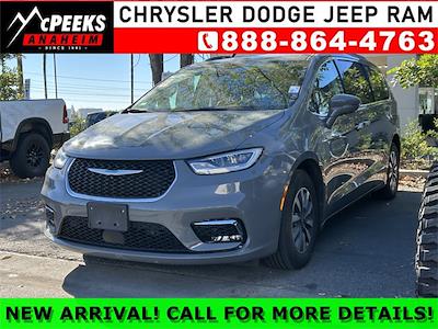 Used 2021 Chrysler Pacifica Touring L Minivan for sale #UR004 - photo 1