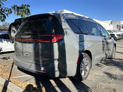 Used 2021 Chrysler Pacifica Touring L Minivan for sale #UR004 - photo 2