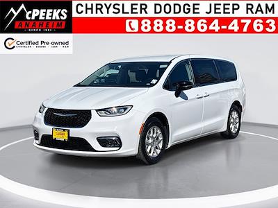 Used 2024 Chrysler Pacifica - photo 1