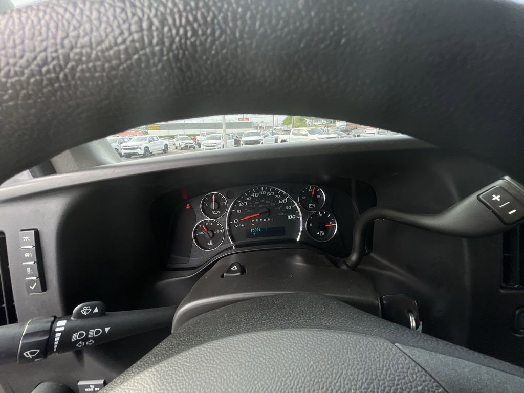 Used 2025 GMC Savana 2500 - photo 13