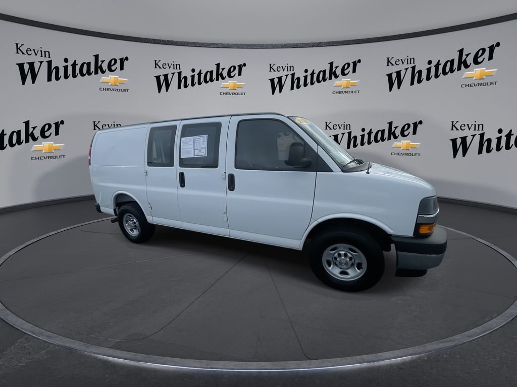 Used 2025 Chevrolet Express 2500 - photo 2