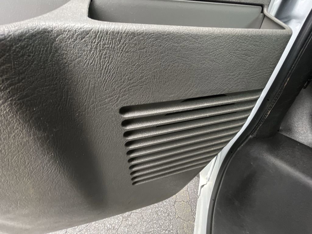 Used 2025 Chevrolet Express 2500 - photo 23