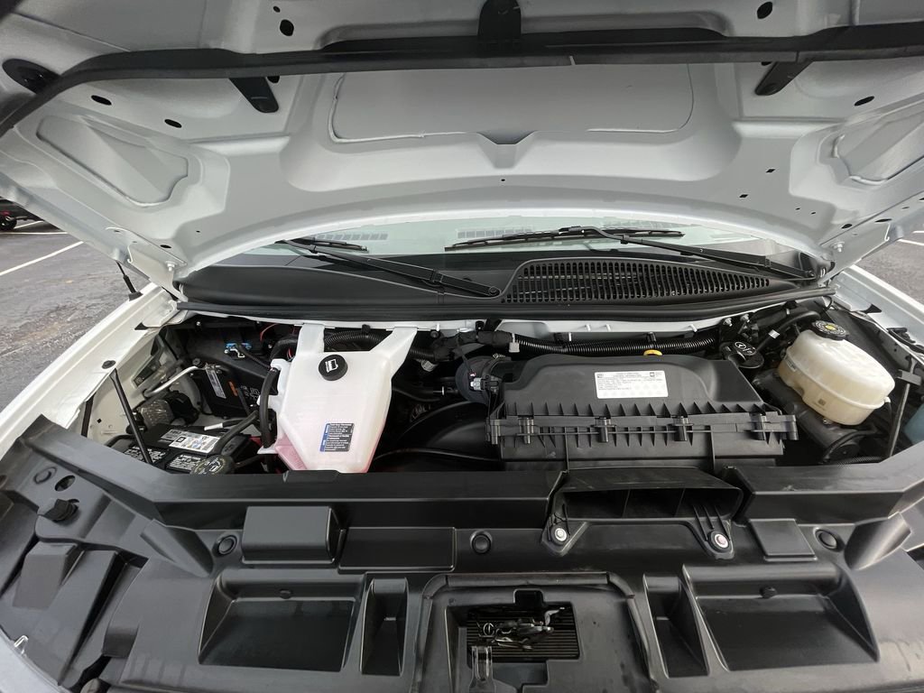 Used 2025 Chevrolet Express 2500 - photo 27