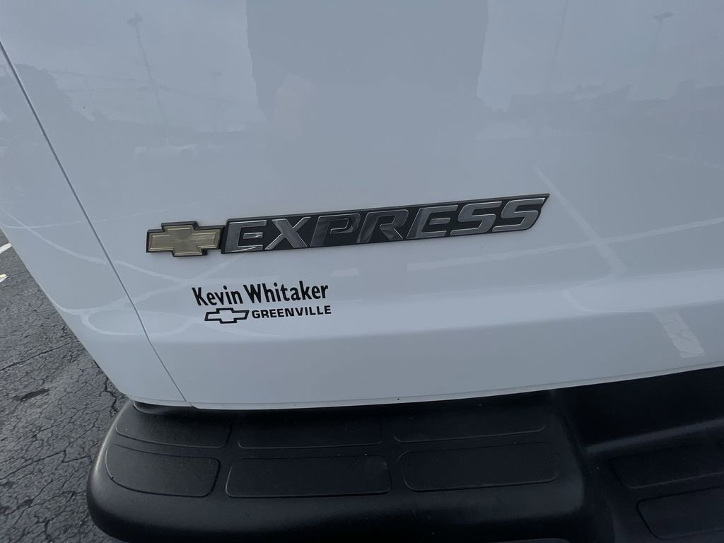Used 2025 Chevrolet Express 2500 - photo 29