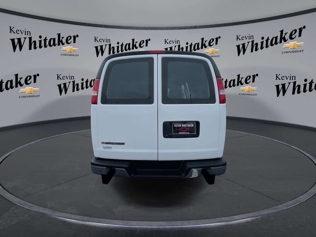Used 2025 Chevrolet Express 2500 - photo 9