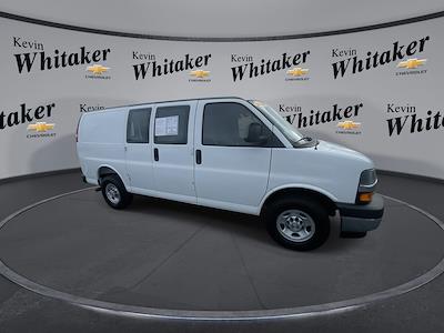 Used 2025 Chevrolet Express 2500 - photo 2