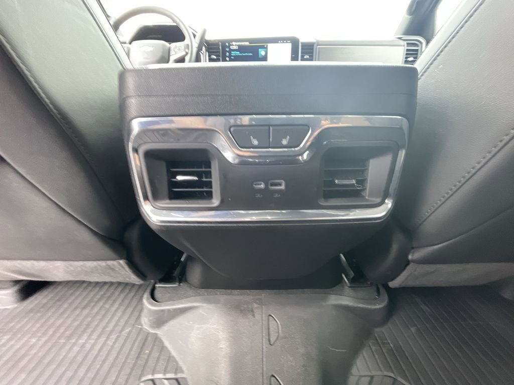 Used 2025 Chevrolet Silverado 2500 - photo 23
