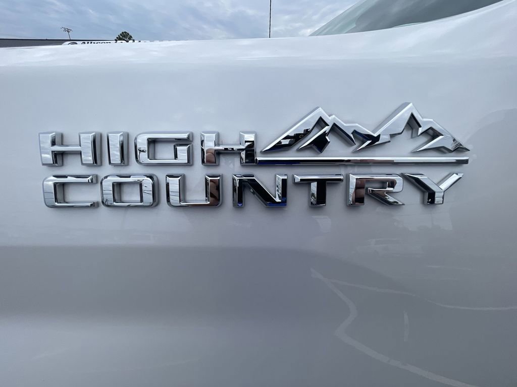 Used 2025 Chevrolet Silverado 2500 - photo 34
