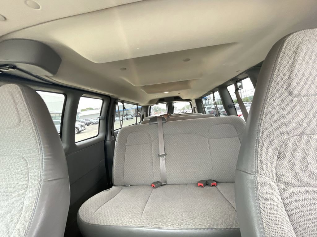 Used 2025 Chevrolet Express 3500 - photo 21