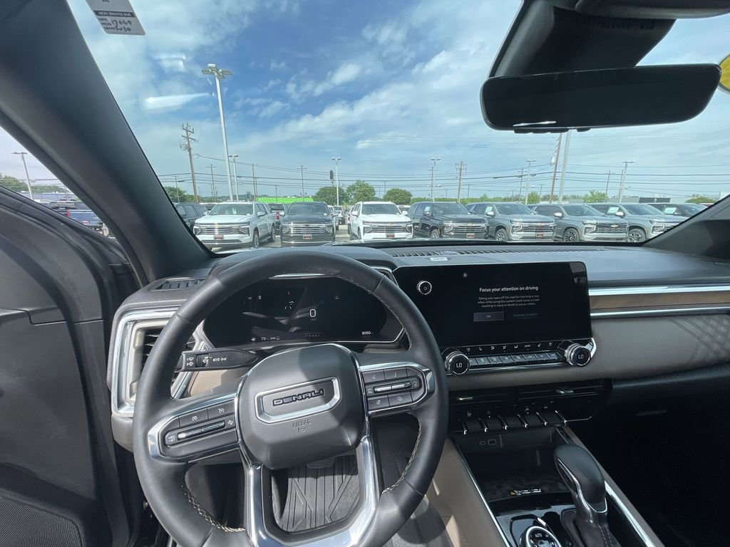 Used 2023 GMC Canyon - photo 12