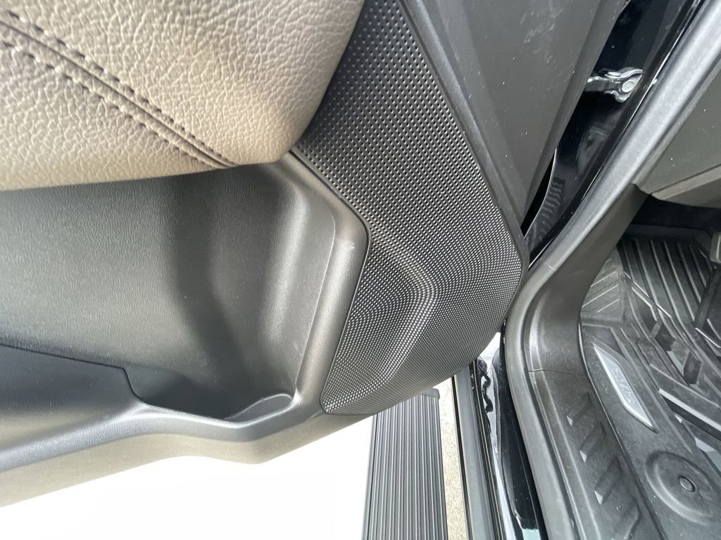 Used 2023 GMC Canyon - photo 24