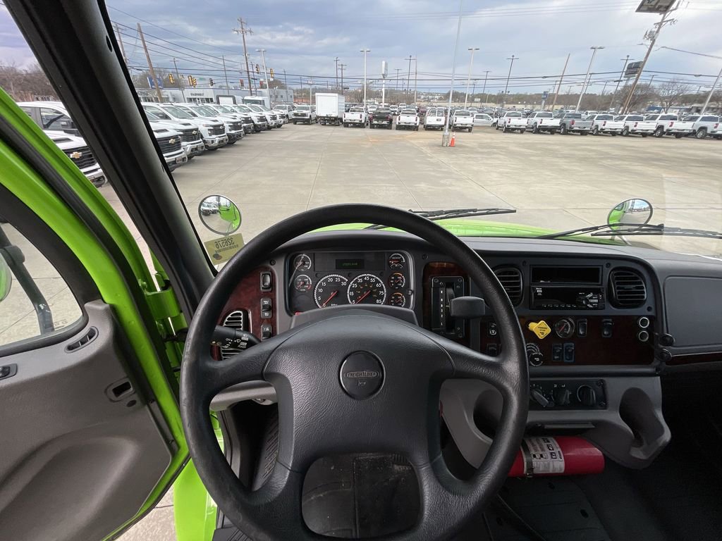 Used 2018 Freightliner M2 106 - photo 12