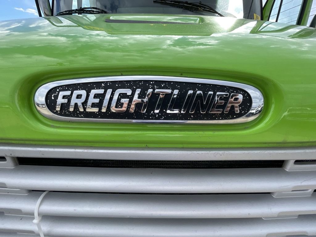 Used 2018 Freightliner M2 106 - photo 25