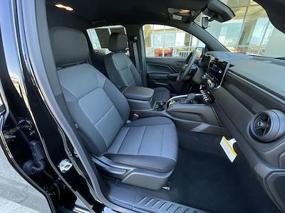 Used 2026 Chevrolet Colorado - photo 2