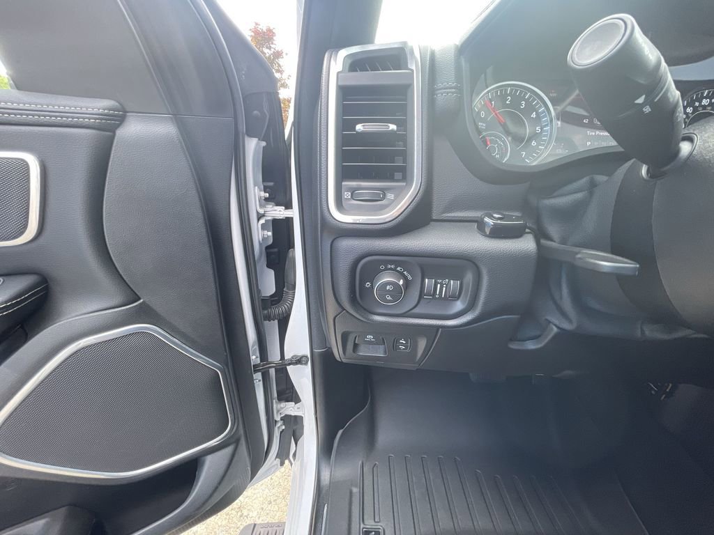 Used 2021 Ram 1500 - photo 14