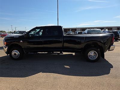 2026 Ram 3500 Crew Cab DRW 4x4 Pickup for sale #6651498 - photo 2